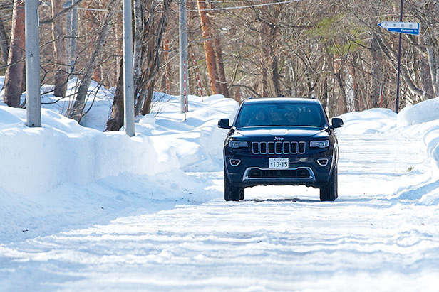 7 新型『Jeep® Cherokee』のお披露目会を兼ねたJeep®フルラインナップ雪上試乗会をレポート！