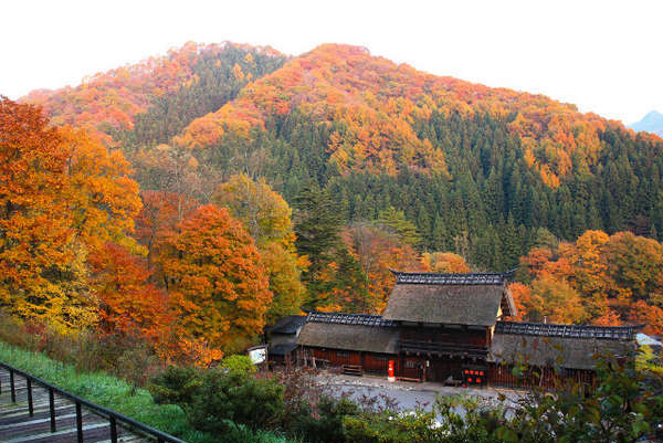 紅葉もレジャーも満喫できる関東の温泉 一軒宿 旅館特集 五感 で四季を楽しもう Realstyle By Jeep リアル スタイル By ジープ