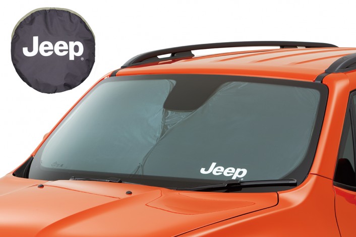 jeep_front-706x470 純正パーツ&アクセサリーの決定版！あなたのJeep®ライフを輝かせるオリジナル・アイテムをご紹介。