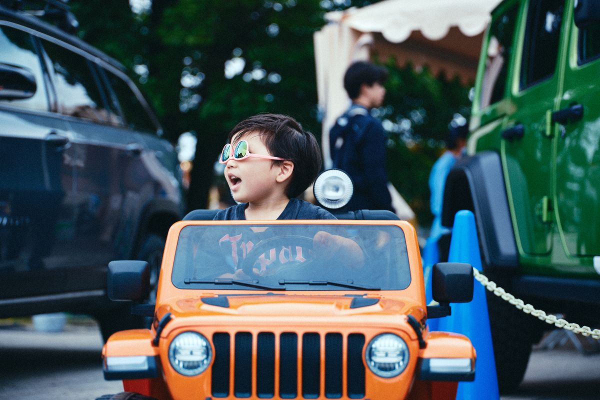 DSF1911-1 【GREENROOM FESTIVAL’25（後編）】Jeepブースに“モヒート”ラングラー ＆ J-WAVE公開収録にKroiが登場！